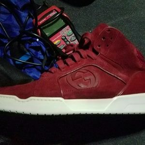 Gucci tennis shoes size 8 and 1/2